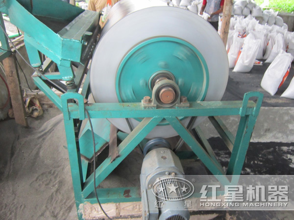 磁選機(jī)工作現(xiàn)場 磁選機(jī)工作現(xiàn)場