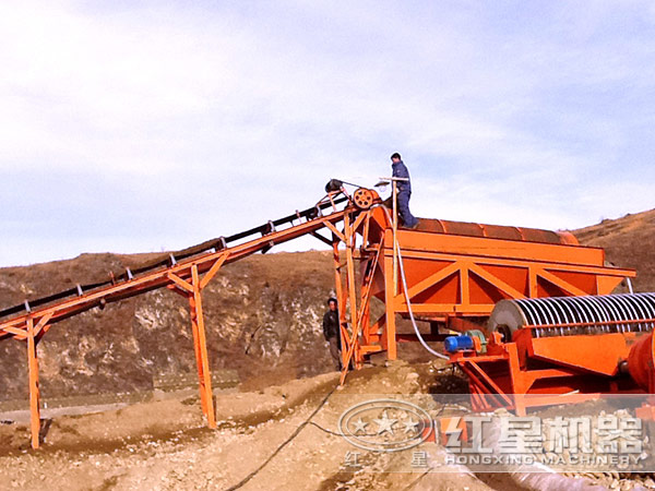 永磁筒式磁選機現(xiàn)場圖 永磁筒式磁選機現(xiàn)場圖