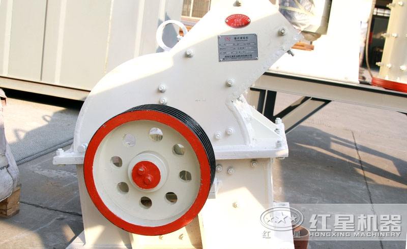 PCΦ400×300錘式破碎機設(shè)備圖 PCΦ400×300錘式破碎機設(shè)備圖