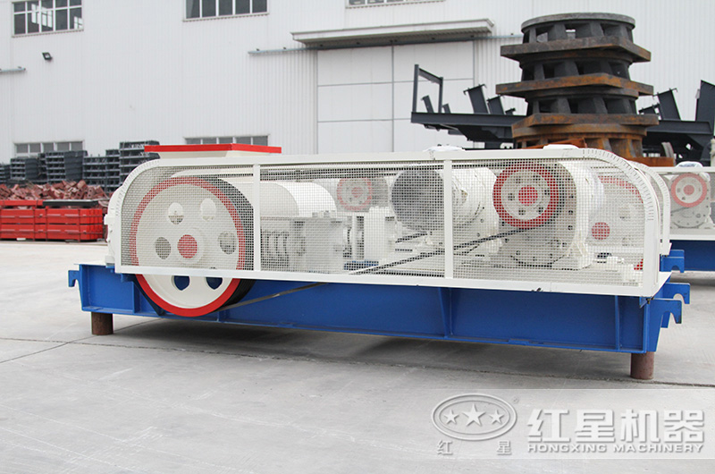 2PG0425對輥式破碎機設(shè)備展示 2PG0425對輥式破碎機設(shè)備展示